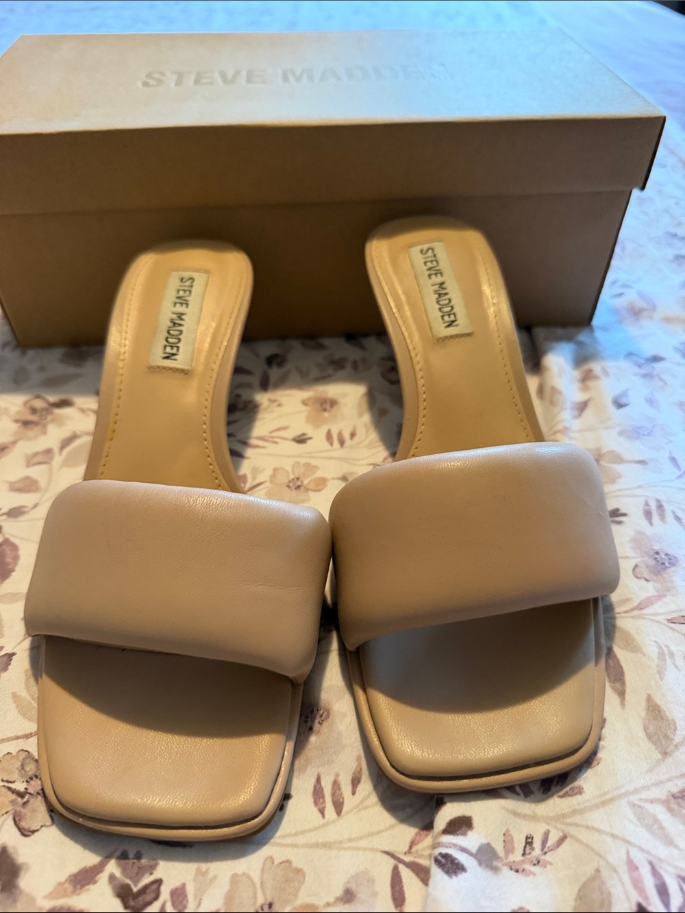 Steve Madden Nude Padded Slide Mules - Picture 2 of 3